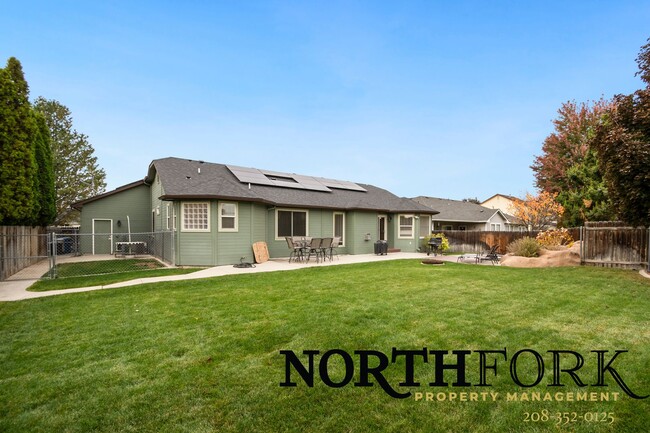 Building Photo - Centrally located Boise Home