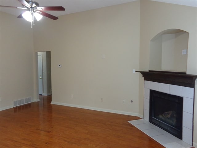 Building Photo - 7859 Parkmont Dr