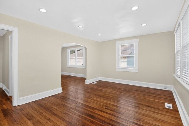 Foto del edificio - Charming 2BD/1BA Home Near Lakewood Park!