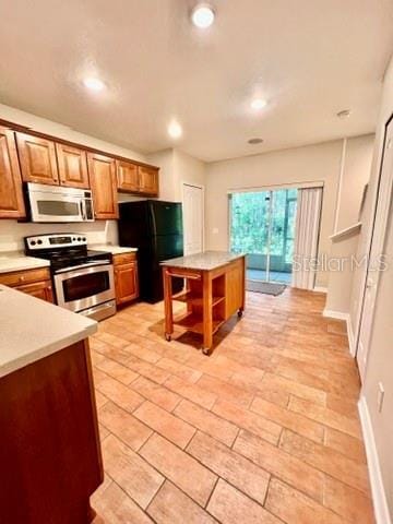 Building Photo - 16334 Rolling Brook Dr