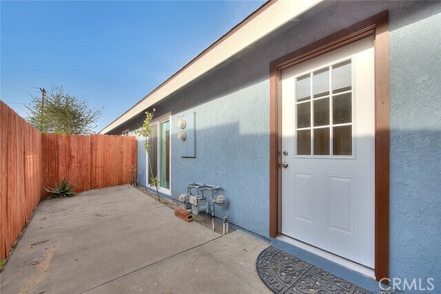 Foto del edificio - 8585 Lampson Ave