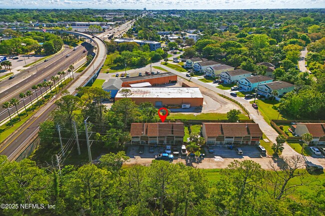Foto del edificio - 2505 Waters Edge Dr