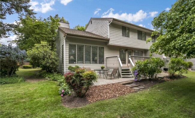 Foto del edificio - 1 143rd Ave SE