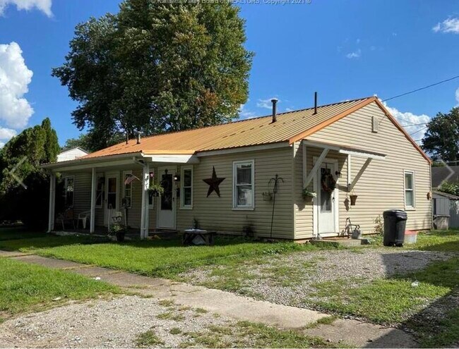 Foto del edificio - 2707 Furlong Ave