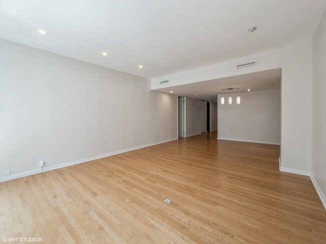 Building Photo - 680 N Lake Shore Dr