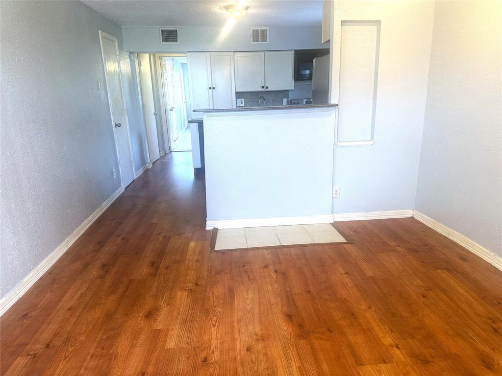 Foto principal - 3214 Hutchins St