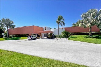 Building Photo - 2600 SE Ocean Blvd