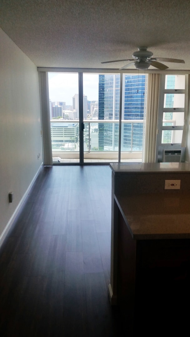 Building Photo - UPGRADED and AFFORDABLE in Kakaako!