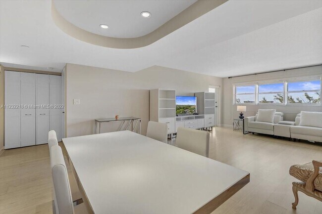Building Photo - 3200 N Port Royale Dr N  909 Fort Lauderda...