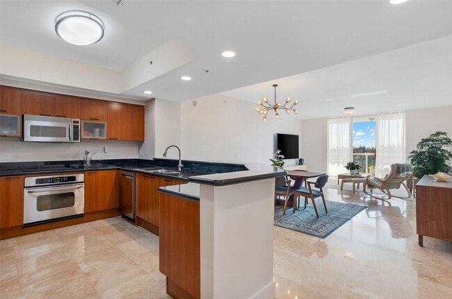 Building Photo - 14951 Royal Oaks Ln