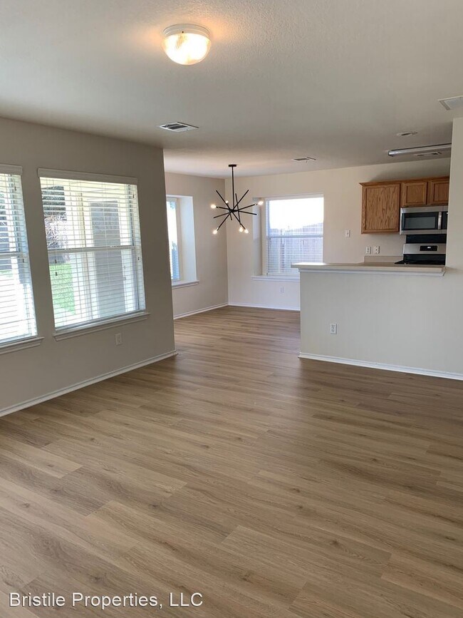 Building Photo - 4 br, 2.5 bath House - 1305 Ginger Spice Ln