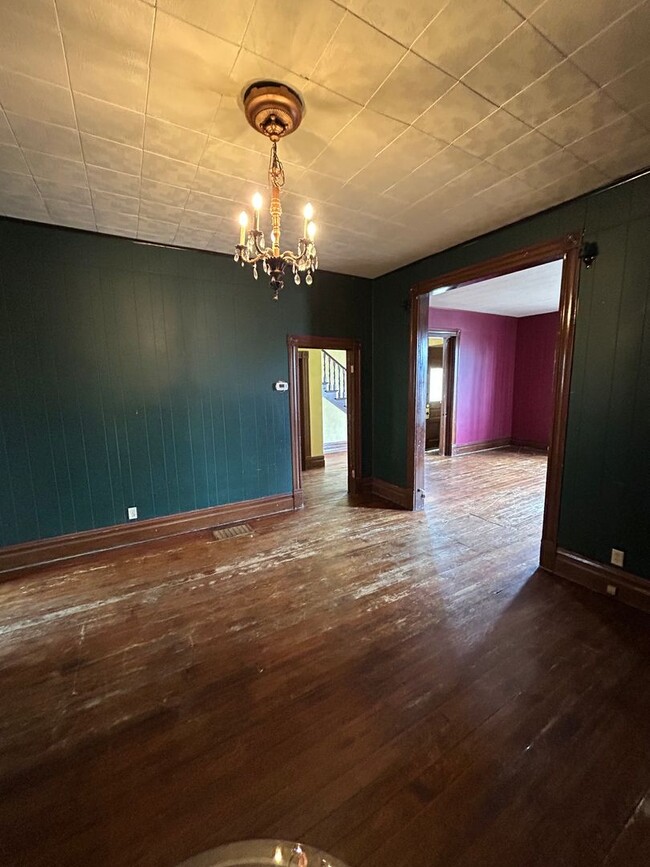 Building Photo - Charming Historic 4-Bedroom Home in the He...