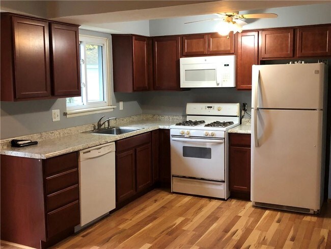Foto del edificio - 6936 Fairfield Ave