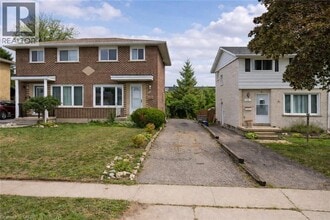 Building Photo - 125 Henry St