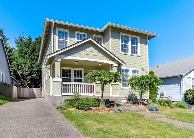 Building Photo - 4 bedroom DuPont home