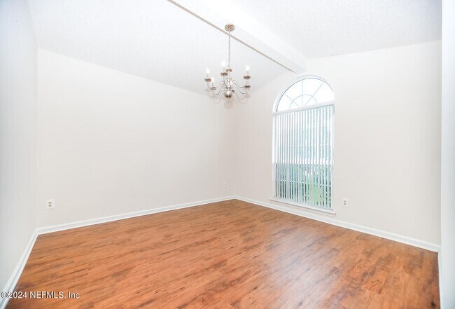Building Photo - 1534 Roseberry Ct
