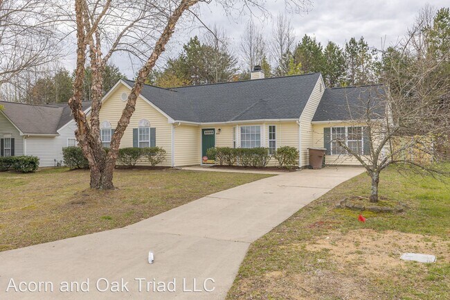 Building Photo - 4 br, 2 bath House - 405 Old Treybrooke Dr
