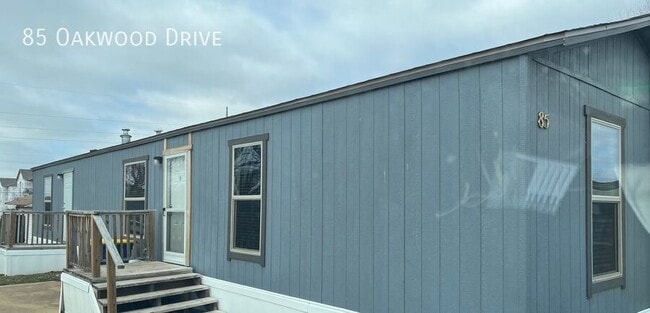 Building Photo - 85 Oakwood Dr