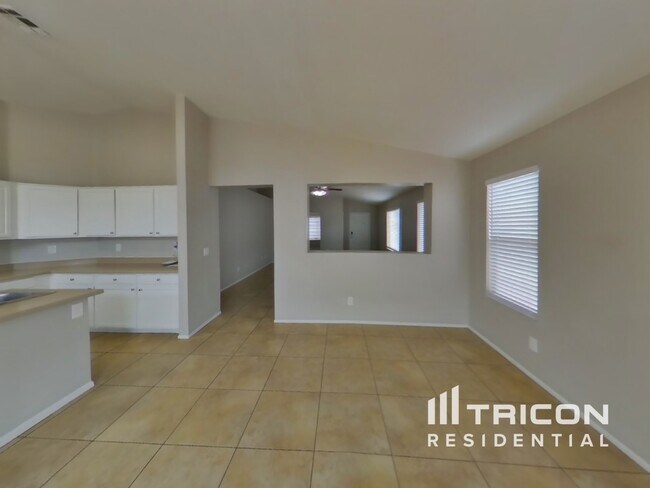 Foto del edificio - 8334 W Baxter Dr