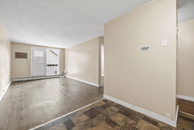 Building Photo - 2116 Rose St