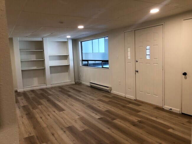 Foto del edificio - 5739 Vista Dr