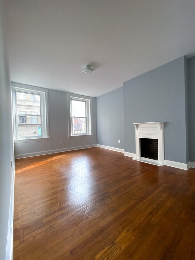 Primary Photo - 1935 Chestnut Street, Unit 37-3F