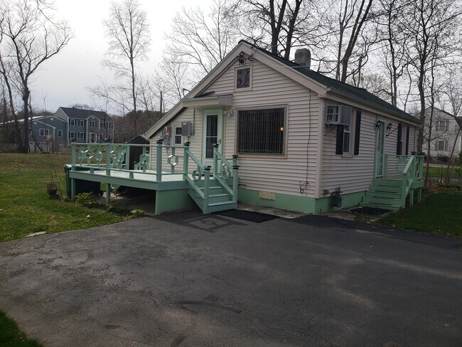Vista de frente - 422 Lindsey St