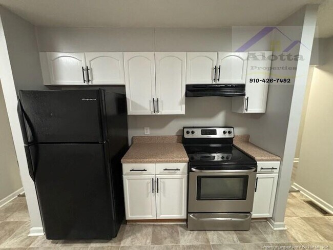 Foto del edificio - 1810 Murchison Rd