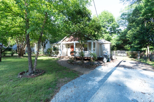 Foto del edificio - 2111 Highland St