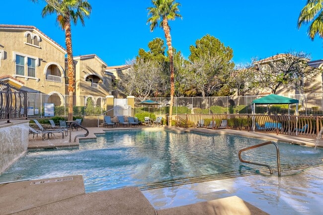 Foto del edificio - Stylish 2 Bedroom Condo With Community Amenities!