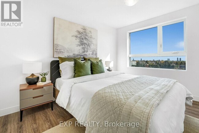 Photo du bâtiment - 100 Manett Crescent