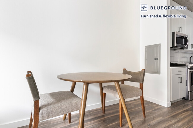 Building Photo - 61 W Erie St