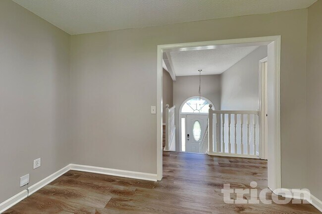 Building Photo - 6316 Wellington Ct