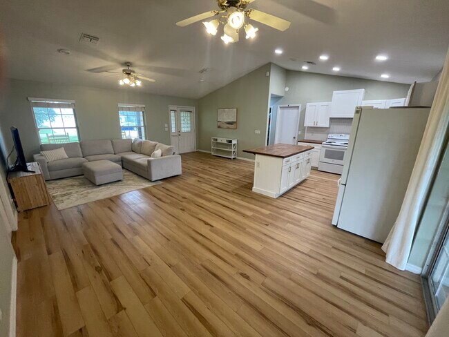 Foto del edificio - 5127 County Road 125