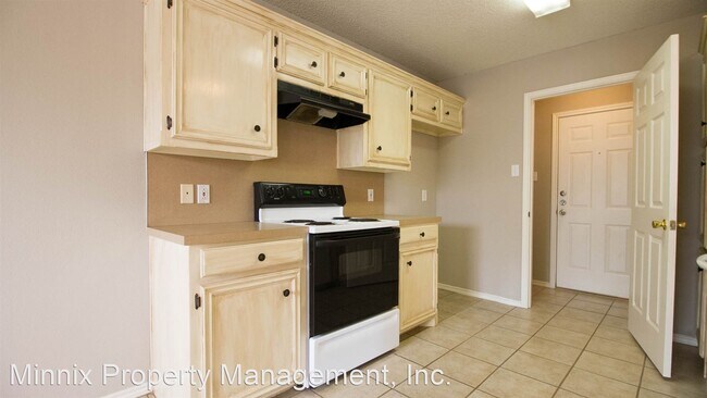 Building Photo - 3 br, 2 bath House - 6705 5th St.