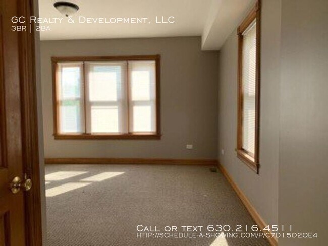 Building Photo - 1306 E 170th St