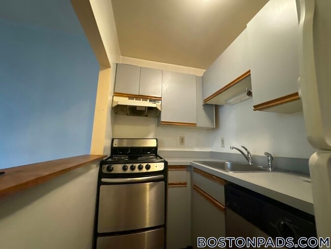 Building Photo - 44 E Springfield St
