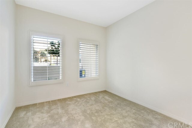 Foto del edificio - 923 E Drapery Ln