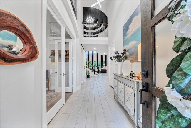 Foto del edificio - 8826 Forest Side Dr