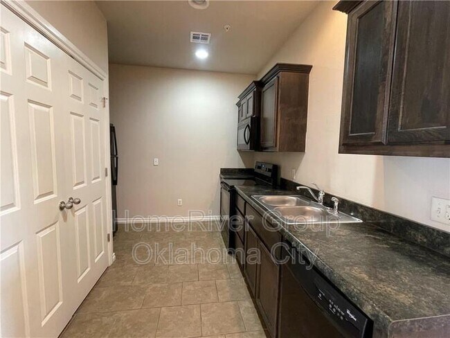 Foto del edificio - 924 SW 92nd St
