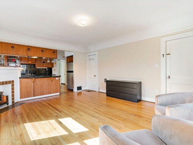 Foto del edificio - 2034 NW Overton St