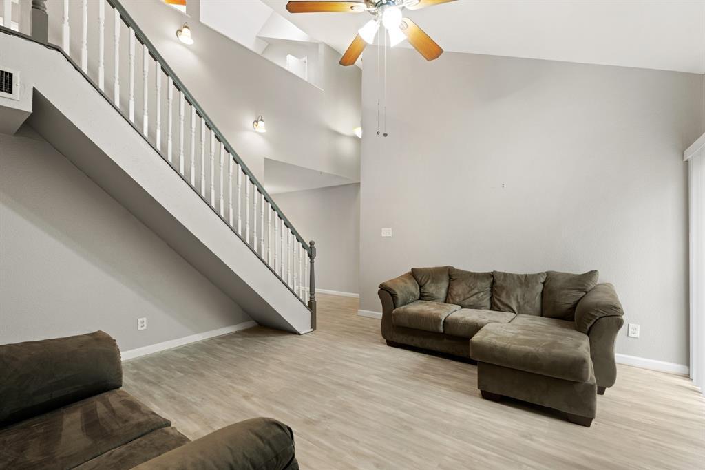 Foto principal - 10811 Richmond Ave.