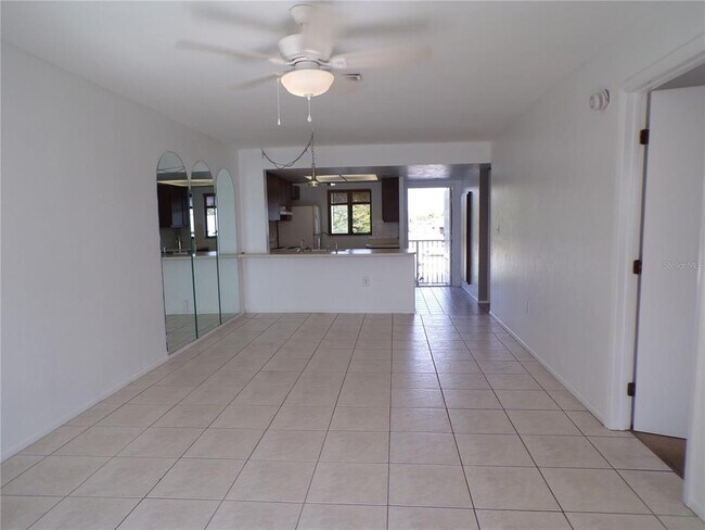 Foto del edificio - 25225 Rampart Blvd
