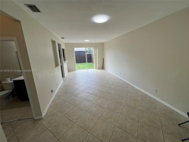 Foto del edificio - 100 SW 15th Ave