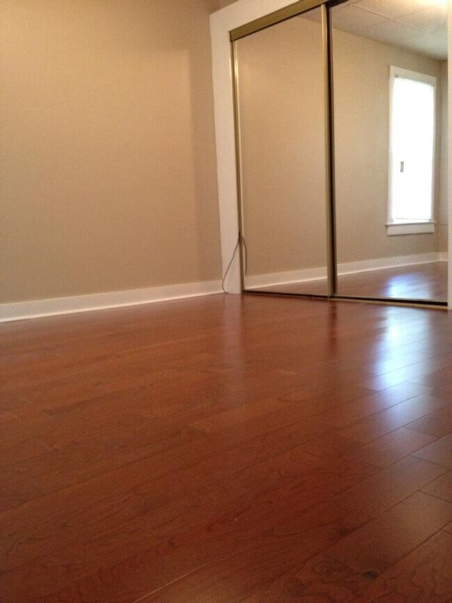 Foto del edificio - 422 N 1st St