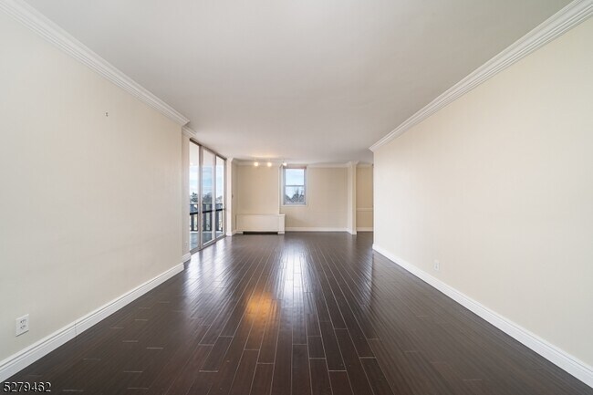 Foto del edificio - 530 Valley Rd