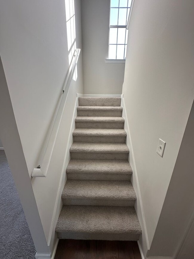 Foto del edificio - Spacious 3 bedroom 2 bath home near downtown Kennesaw.