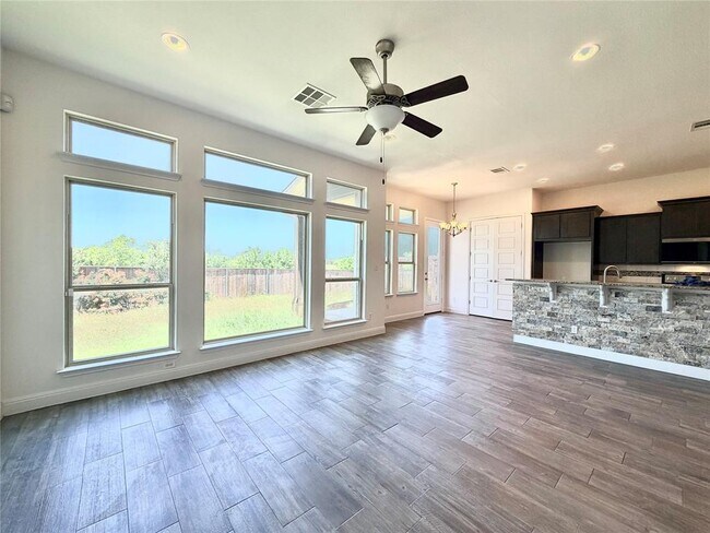 Building Photo - 704 Gunning Cove