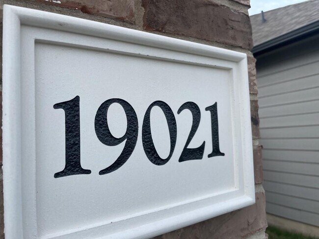 Foto del edificio - 19021 Duty St