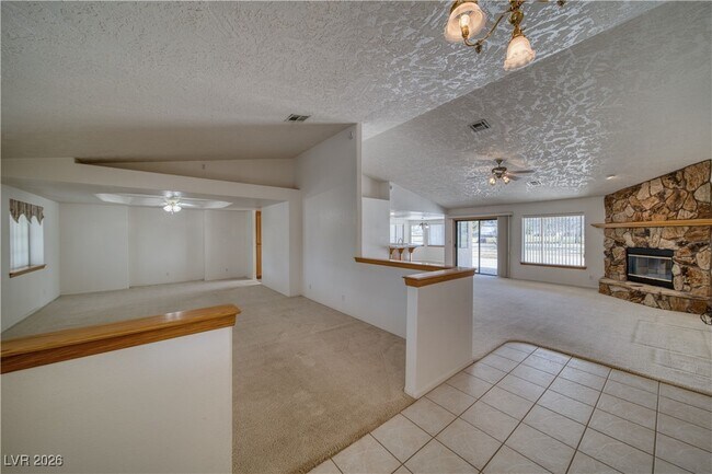 Building Photo - 3011 Pebble Beach Ave